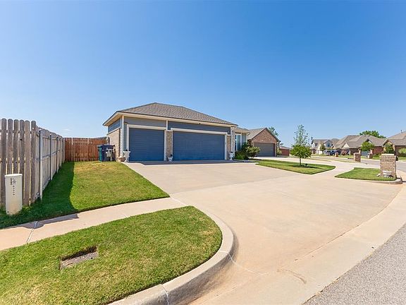 2nd image of 3509 Upland Ridge Dr