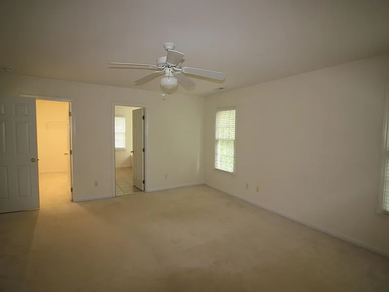 304 Peachtree Point Ct — Photo 15