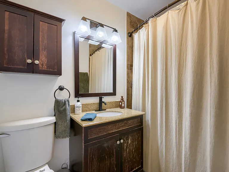 1460 Sandburg Ter #2303A — Photo 11