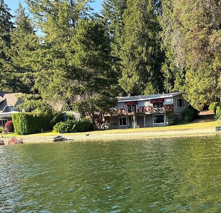 1st image of 3114 E Bay Drive NW