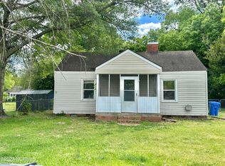 215 Sherwood Rd, Jacksonville, NC 28540