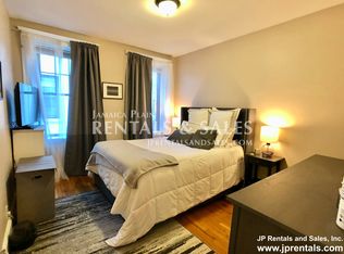 60 Jamaicaway APT 3, Boston, MA 02130