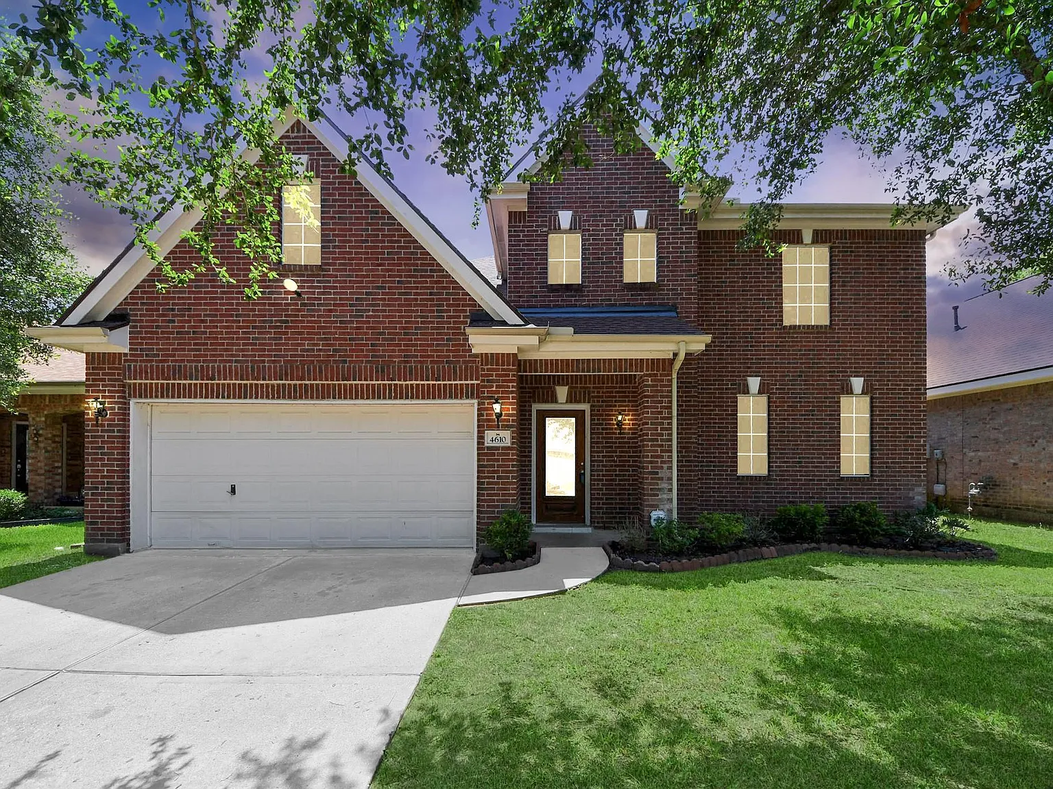 5 bed, 2.5 bath, 2649 sqft, $2,735 — Photo 3