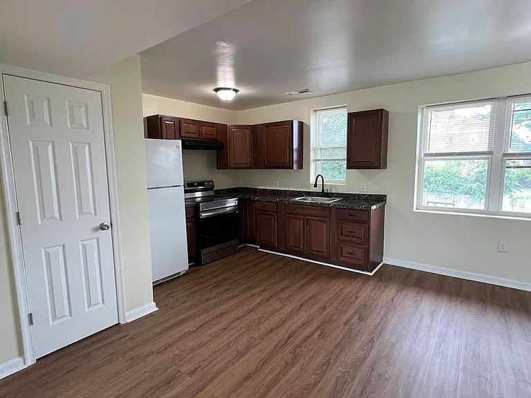 4300 Liberty Heights Ave — Photo 5