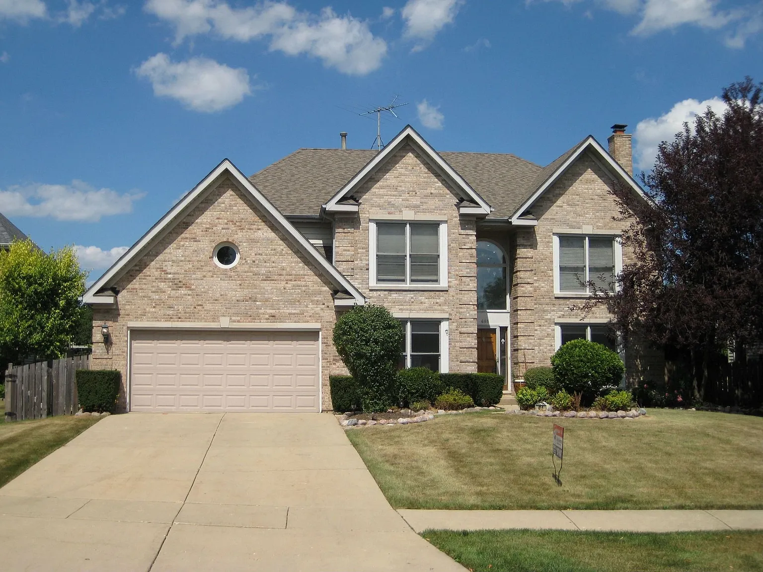 491 Thorndale Dr photo 1