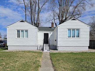 813 N Broad St, Griffith, IN 46319