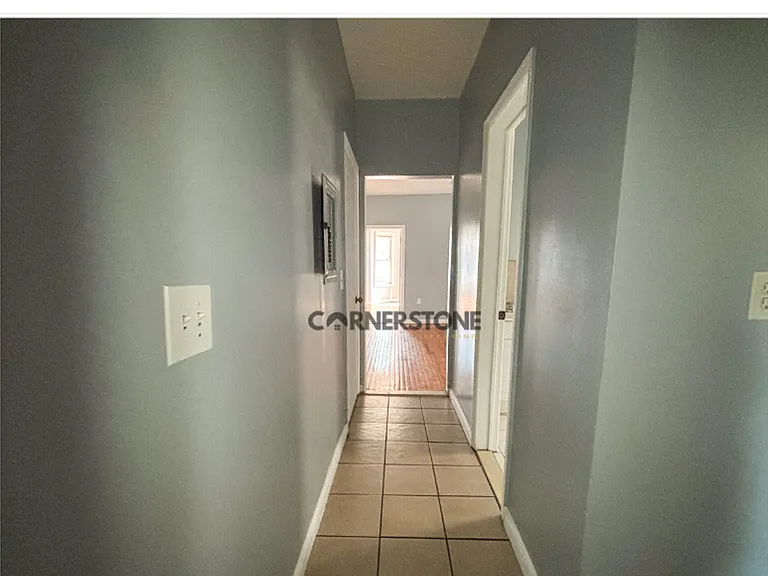 483 Avon Ave — Photo 10