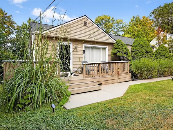 29407 Waldensa Ave, Wickliffe, OH 44092