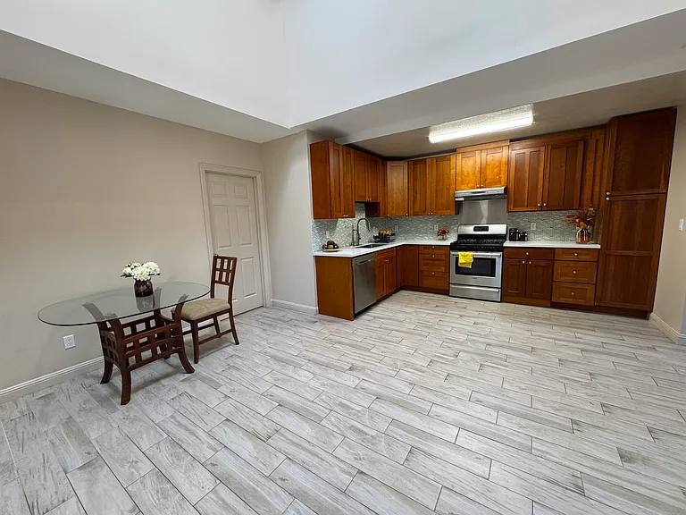 Kitchen/dining area