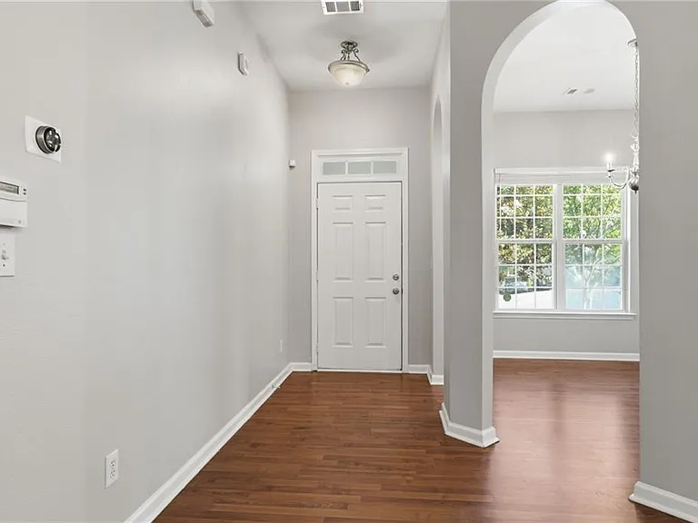 218 Ranier Ct — Photo 3