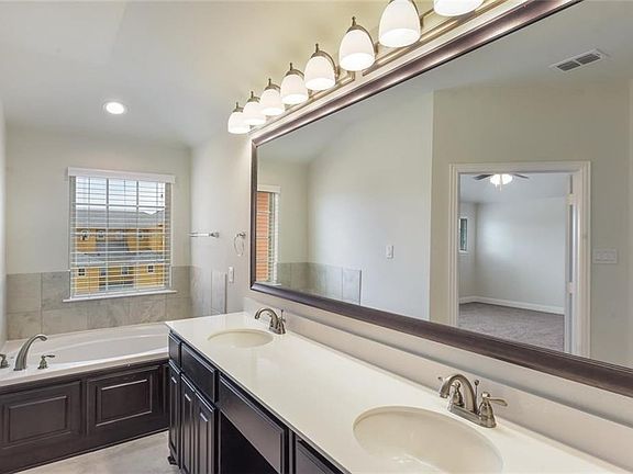 3rd image of 2670 Villa Di Lago Dr Suite 3