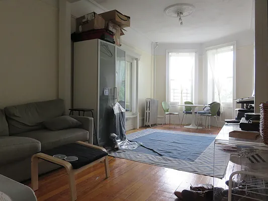 Rented by Rennit Inc. | media 23