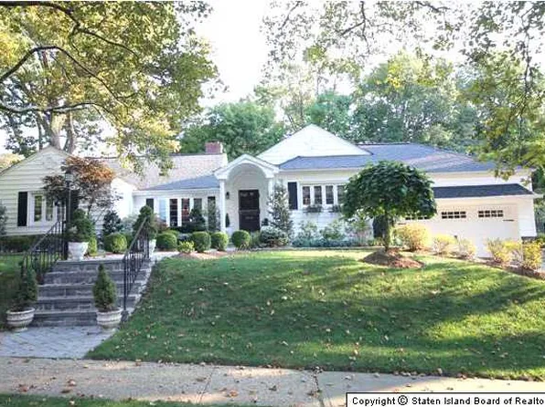 48 Grymes Hill Road image 1 of 19