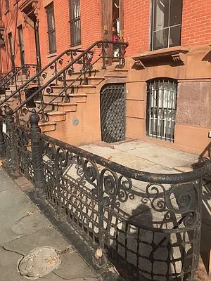 Rented by Alexander Bilu, LREB | media 11