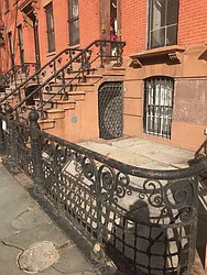 Rented by Alexander Bilu, LREB