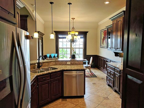 2nd image of 2603 Aster Way