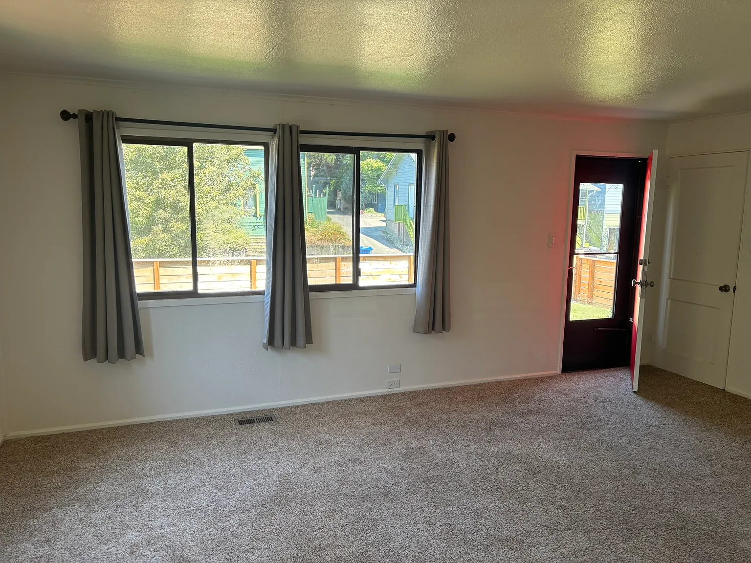 2 bed, 770 sqft, $2,700 — Photo 4