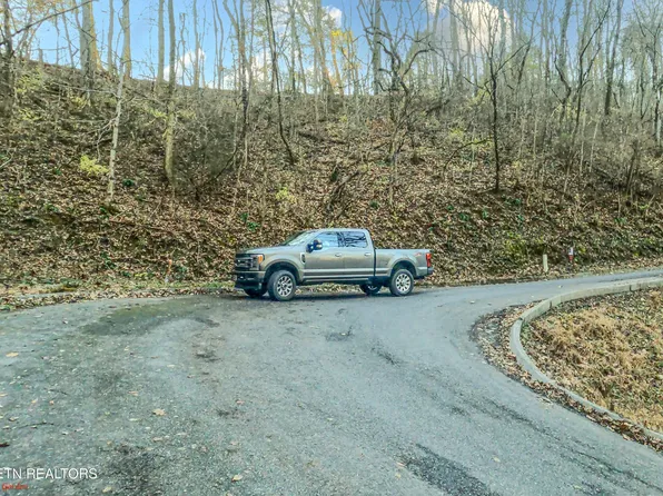 Hideaway Ridge Cir, Sevierville, TN 37862