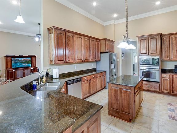 5th image of 454 Camden Park Dr