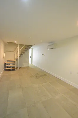 Rented by Miron Realty Group | media 62