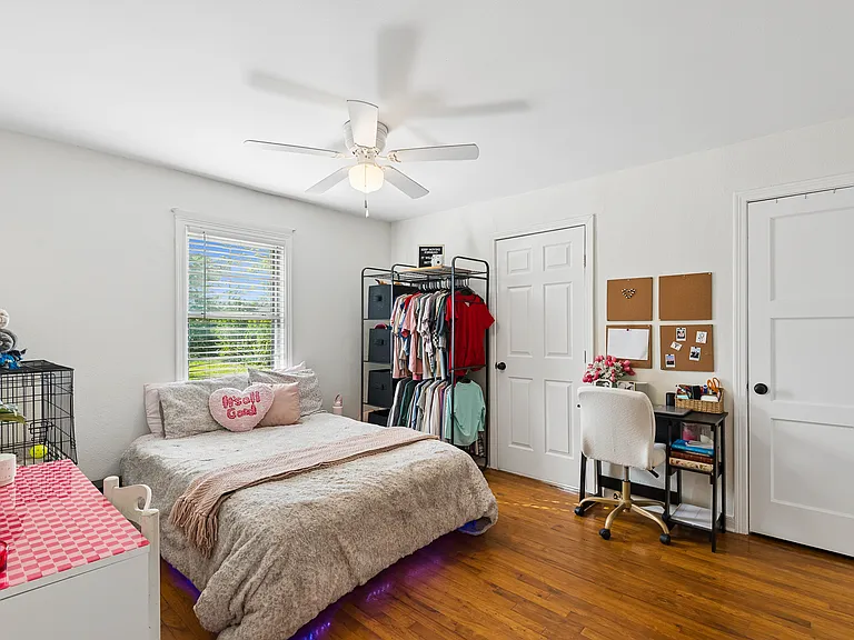 2821 S Hills Ave — Photo 13