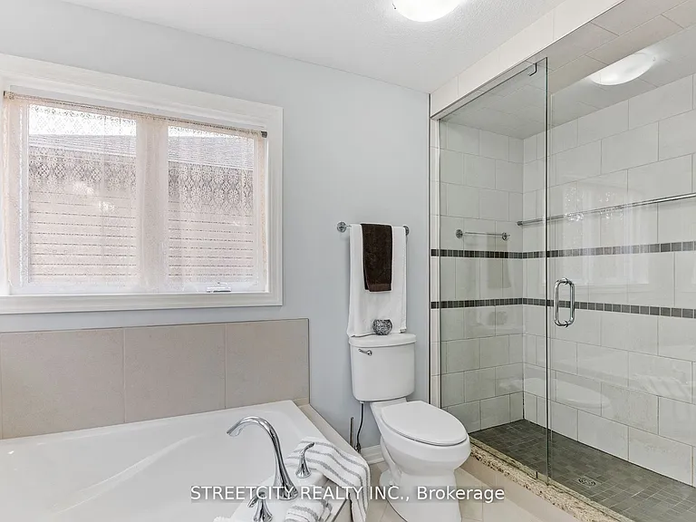 1271 Howlett Cir — Photo 24