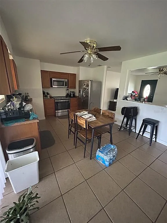 3 bed, 2.0 bath, 1064 sqft, $2,100 — Photo 2