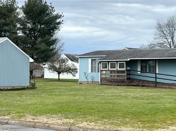 1424 33rd St, Parkersburg, WV 26104