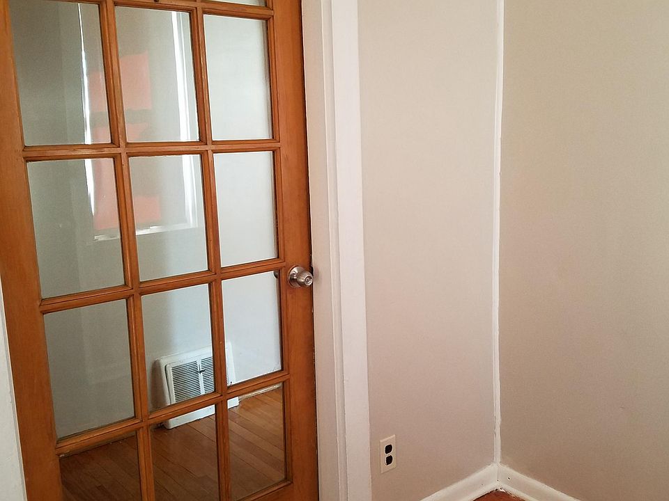 Entry way mud room