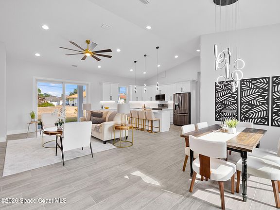 4th image of 3051 Eldron Blvd SE