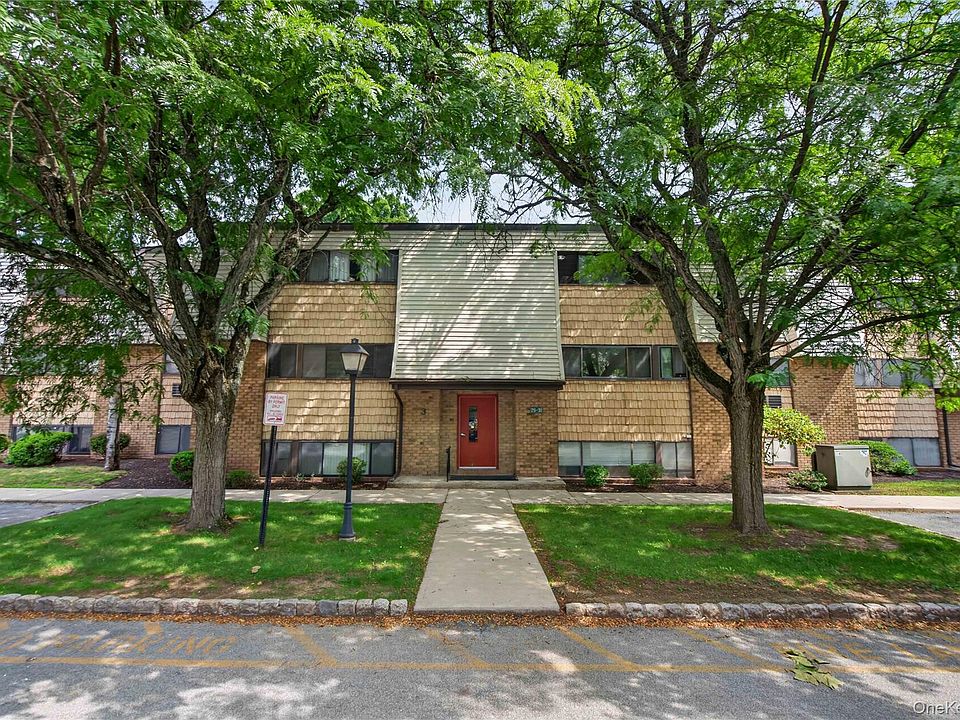 1st image of 20 Pierces Road #30