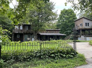 8992 Hillcrest Rd, Fredonia, WI 53021