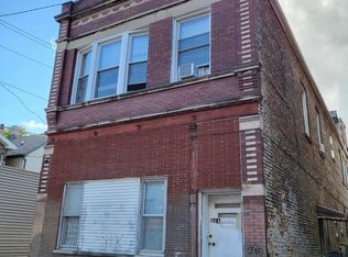 911 W 32nd St, Chicago, IL 60608