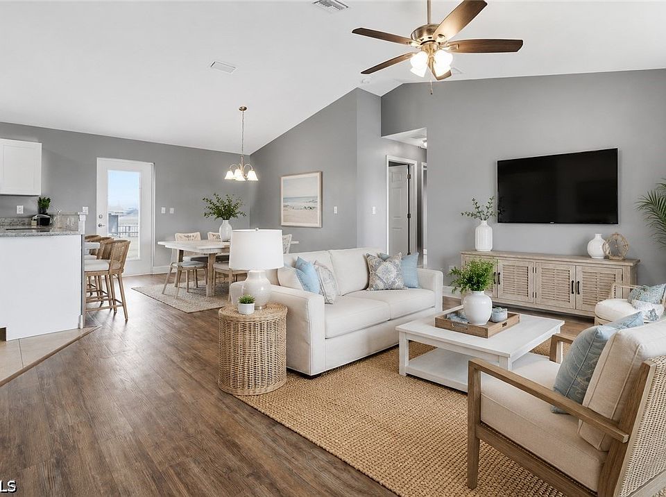 1st image of 3017 NE 2nd Ave