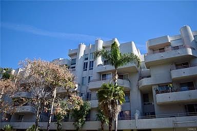 1st image of 500 S Berendo St APT 402