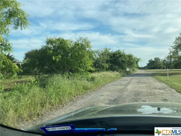 100 Bunny Run, Maxwell, TX 78656