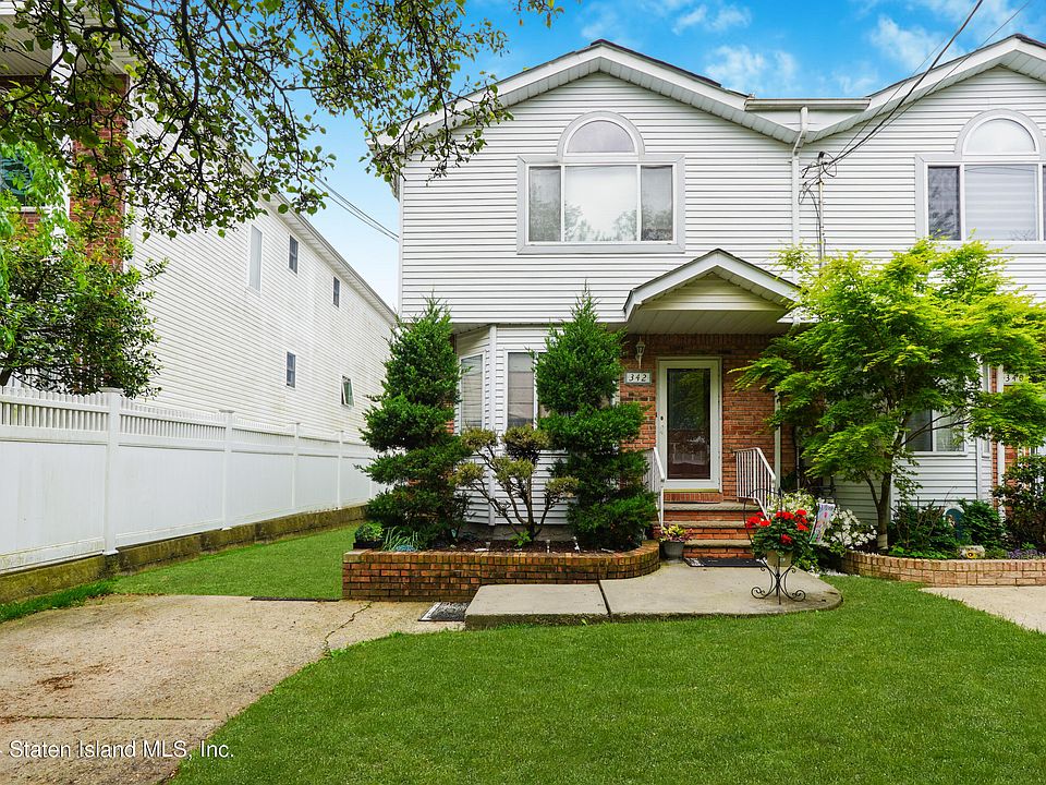 1st image of 342 Loretto St