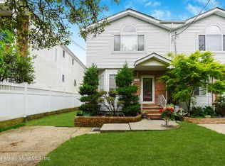 342 Loretto St, Staten Island, NY 10307