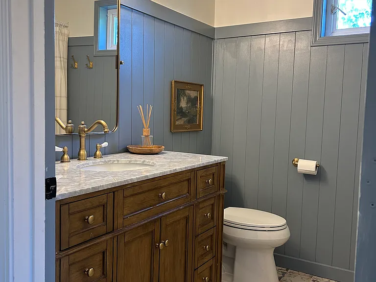 654 E Maple Pl — Photo 15
