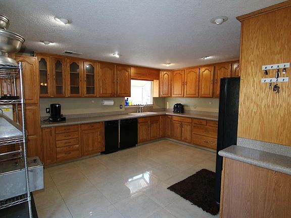 3rd image of 2852 Seville Cir