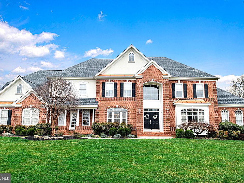 1st image of 1321 Springvale Dr