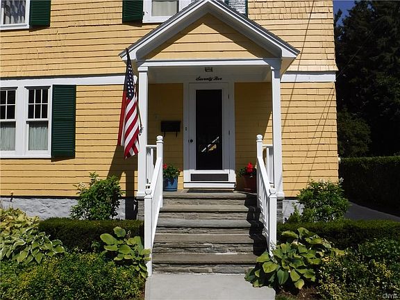 3rd image of 75 Greenbush St