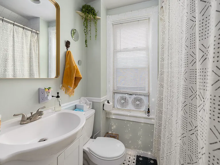 56 Barton St #2 — Photo 7