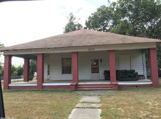 422 SE 3rd St, England, AR 72046