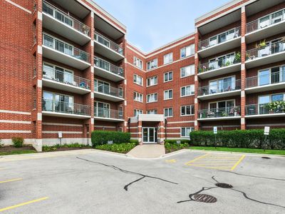 6430 W Berteau Ave APT 302, Chicago, IL, 60634