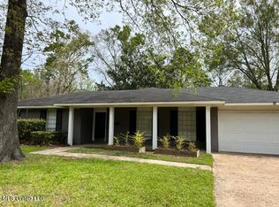 1028 Briarfield Rd, Jackson, MS 39211
