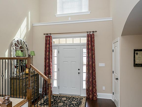 Large elegant foyer 