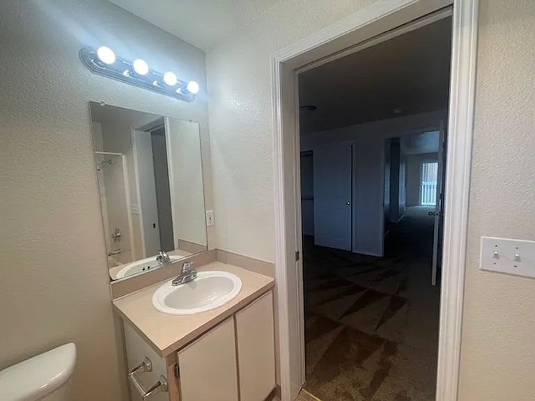167-Triple Crown Apts — Photo 9
