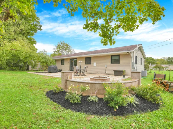7198 Canyon Rd SE, Hebron, OH 43025