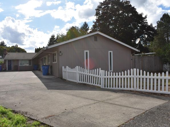 316 SE 158th Ct APT A